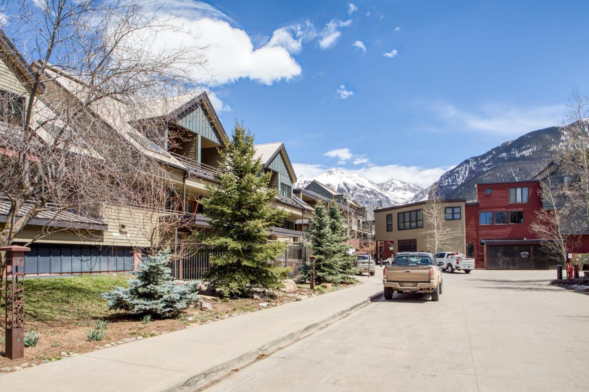 Cimarron Lodge 50 By Avantstay Ski-Inski-Out Property In Complex W Two Hot Tubs 텔루라이드 외부 사진